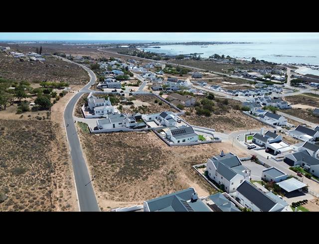 812M² VACANT LAND FOR SALE IN DA GAMA BAY